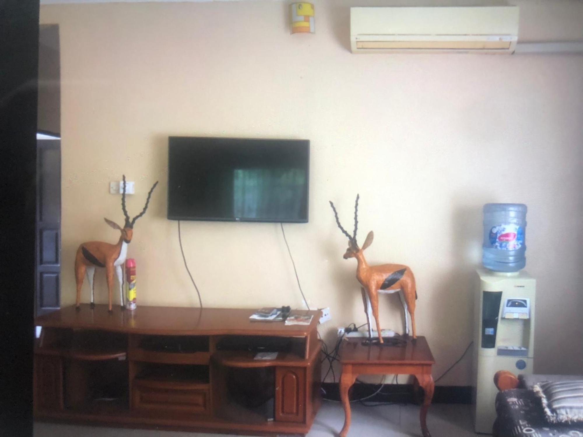 Tatys Homestay Dar-es-Salaam Eksteriør bilde