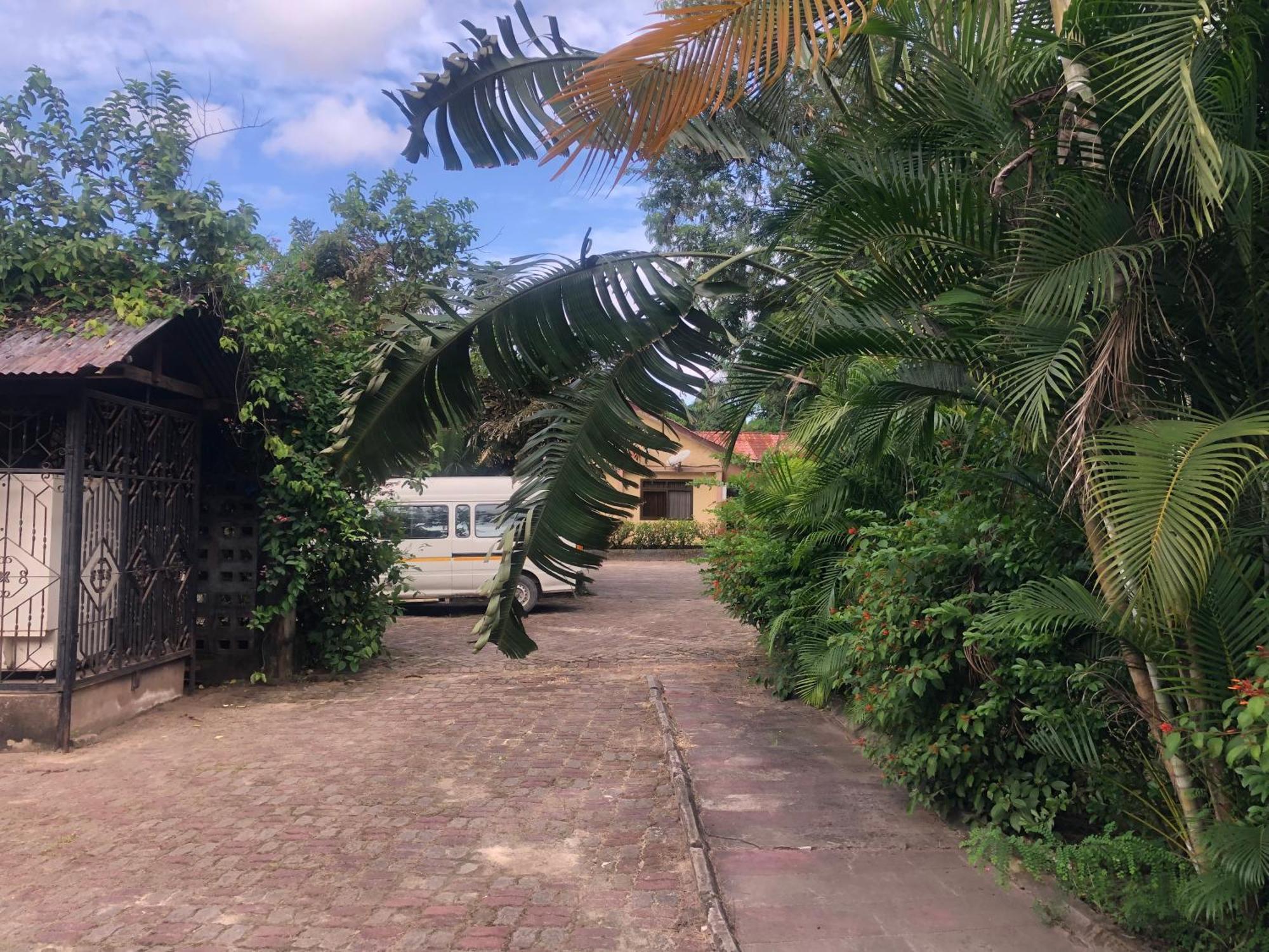 Tatys Homestay Dar-es-Salaam Eksteriør bilde
